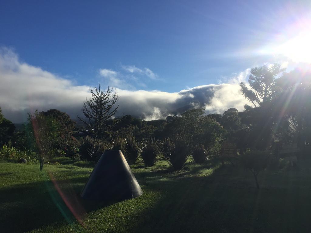 Volcan Poas-Vara Blanca Tiquicia Lodge Zewnętrze zdjęcie